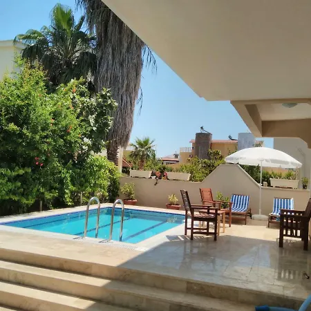 Eucalyptus House, Vacation In בית נופש