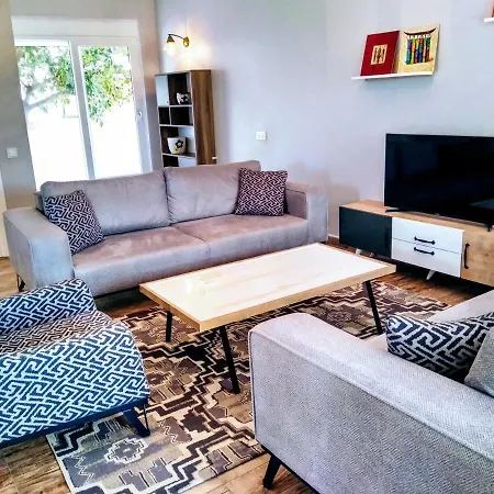 Eucalyptus House, Vacation In בית נופש *