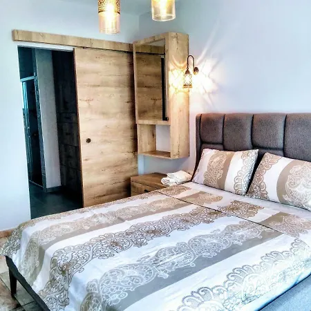 Eucalyptus House, Vacation In בית נופש *