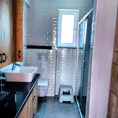 Eucalyptus House, Vacation In בית נופש *